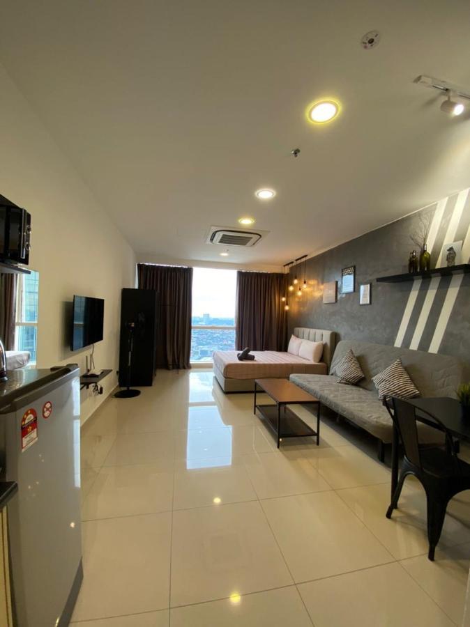 Pinnacle Pj @ Penguin Homes Petaling Jaya Exterior foto